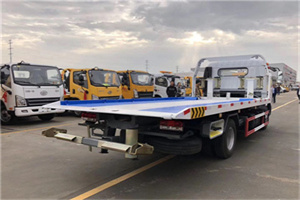 铜官山区汽车救援补胎